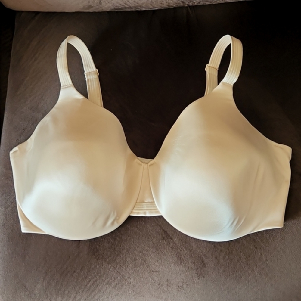 Bali Smoothing Bra - Style 3W11 - Size 40DDD
